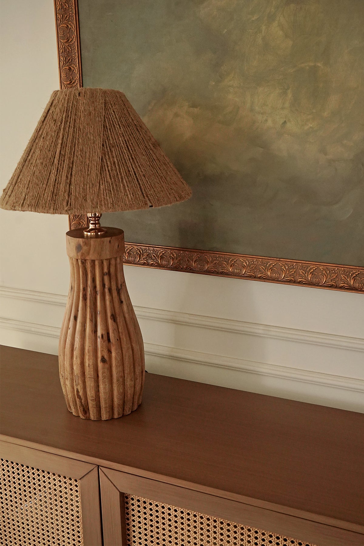 Davi’s Wooden Table Lamp