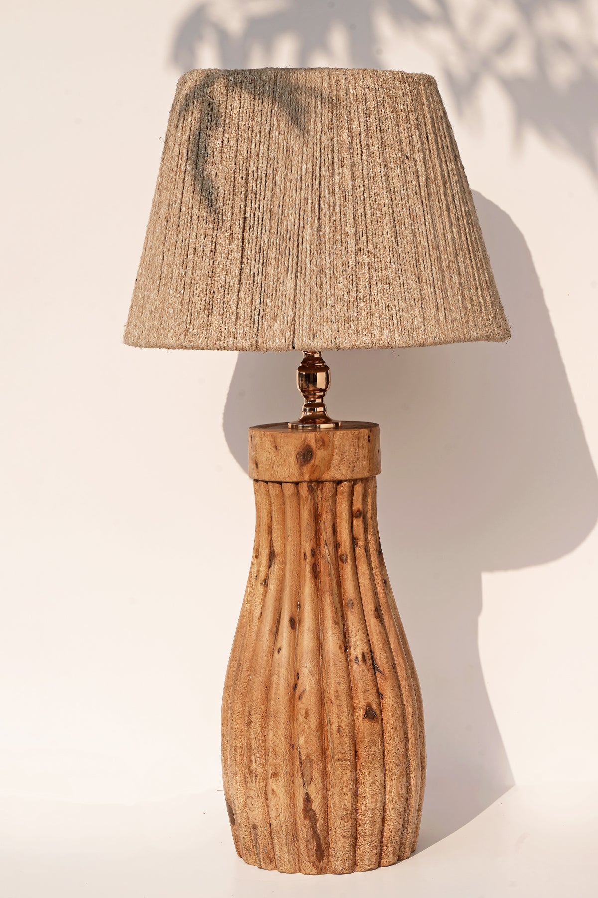 Davi’s Wooden Table Lamp