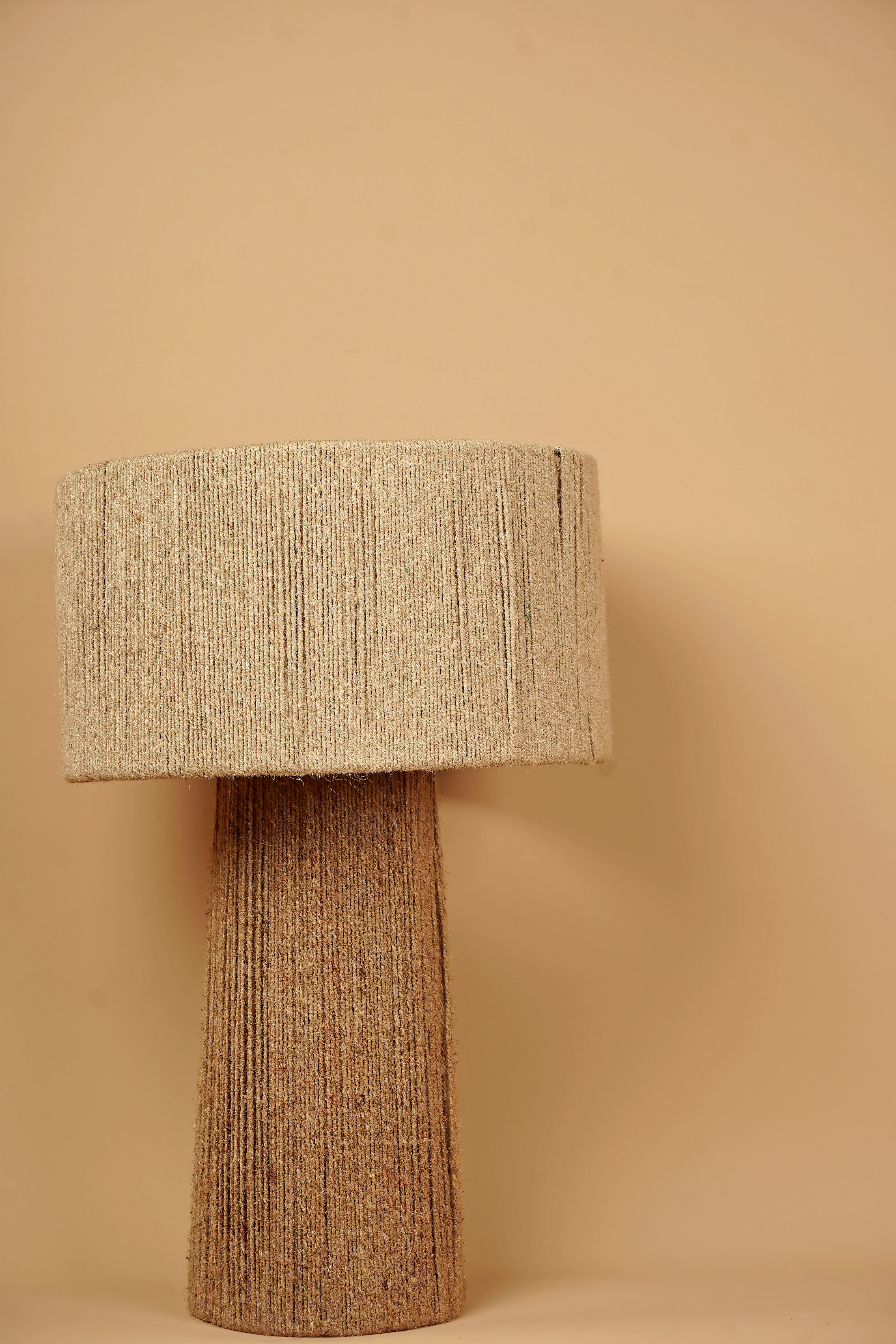 Bay Jute Table Lamp